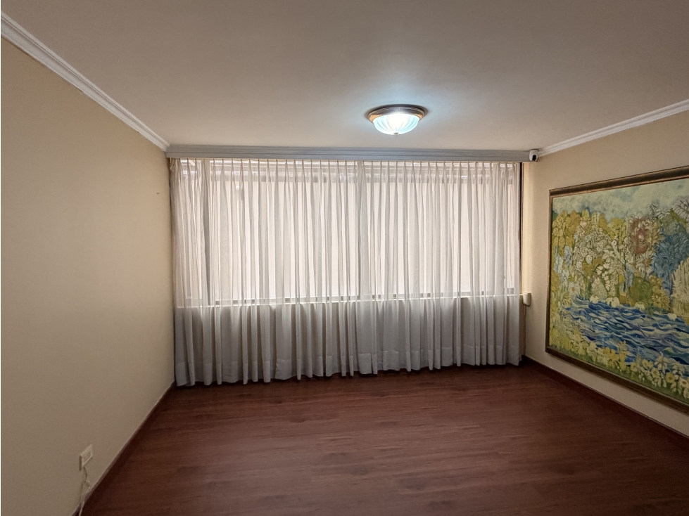 La Carolina: apto de 3 alc+2,5 baños con terraza y mucho potencial — foto 6