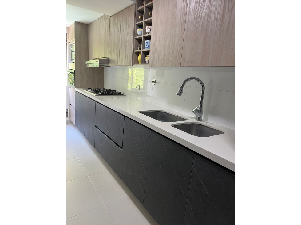 VENTA DE APARTAMENTO EN LAURELES CAMPESTRE- MEDELLIN — foto 6