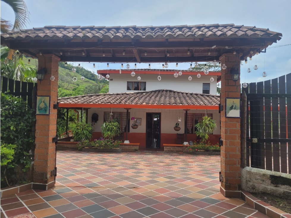 FINCA EN VENTA COCORNÁ - 2
