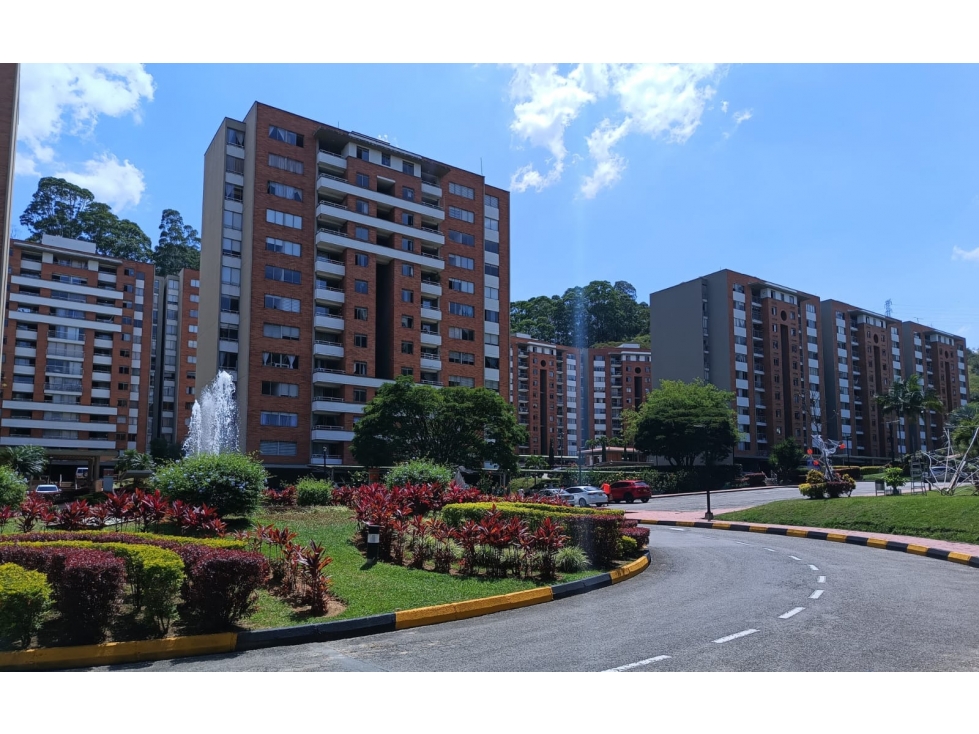VENTA DE APARTAMENTO EN LAURELES CAMPESTRE- MEDELLIN