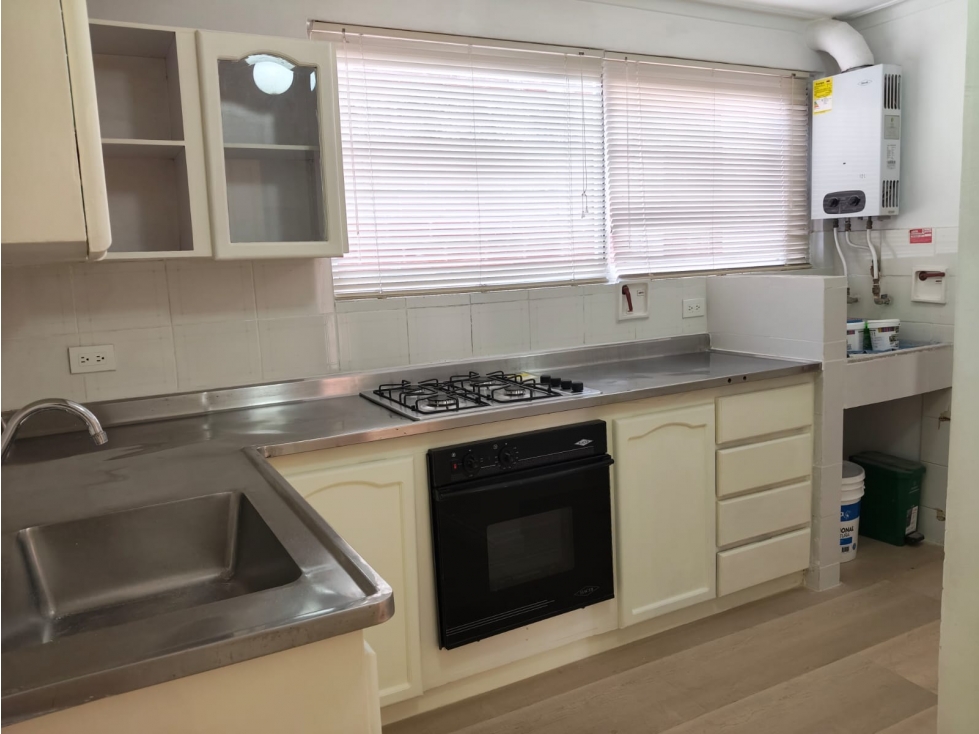 APARTAMENTO DUPLEX EN VENTA CONQUISTADORES - MEDELLIN — foto 3