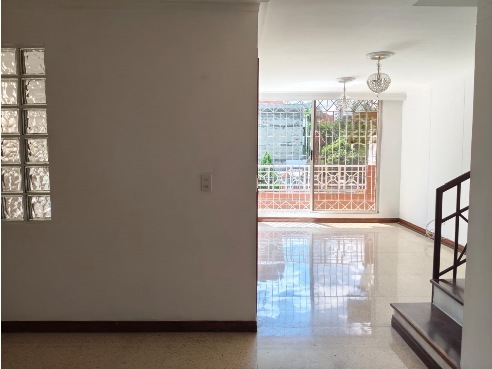 APARTAMENTO DUPLEX EN VENTA CONQUISTADORES - MEDELLIN