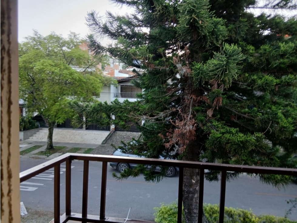 CASA EN VENTA ALMERIA-MEDELLÍN
