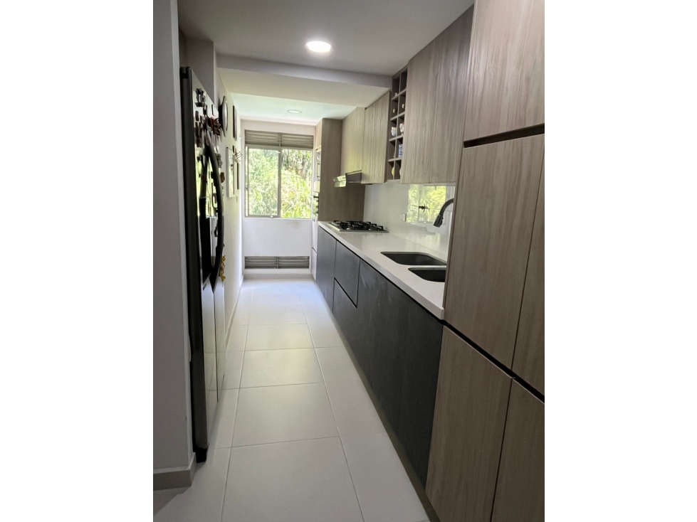 VENTA DE APARTAMENTO EN LAURELES CAMPESTRE- MEDELLIN — foto 5