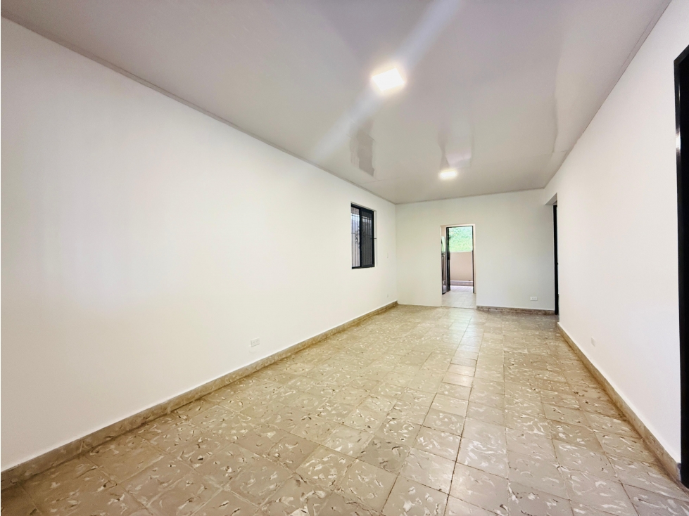 SE VENDE CASA EN DON BOSCO CON ABONO INICIAL GRATIS (T4) XPC5 - 0825 — foto 3