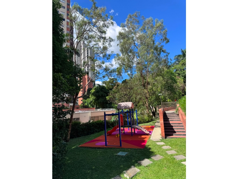 APARTAMENTO EN ARRIENDO EN EL POBLADO MEDELLIN - SECTOR SAO PAULO — foto 3