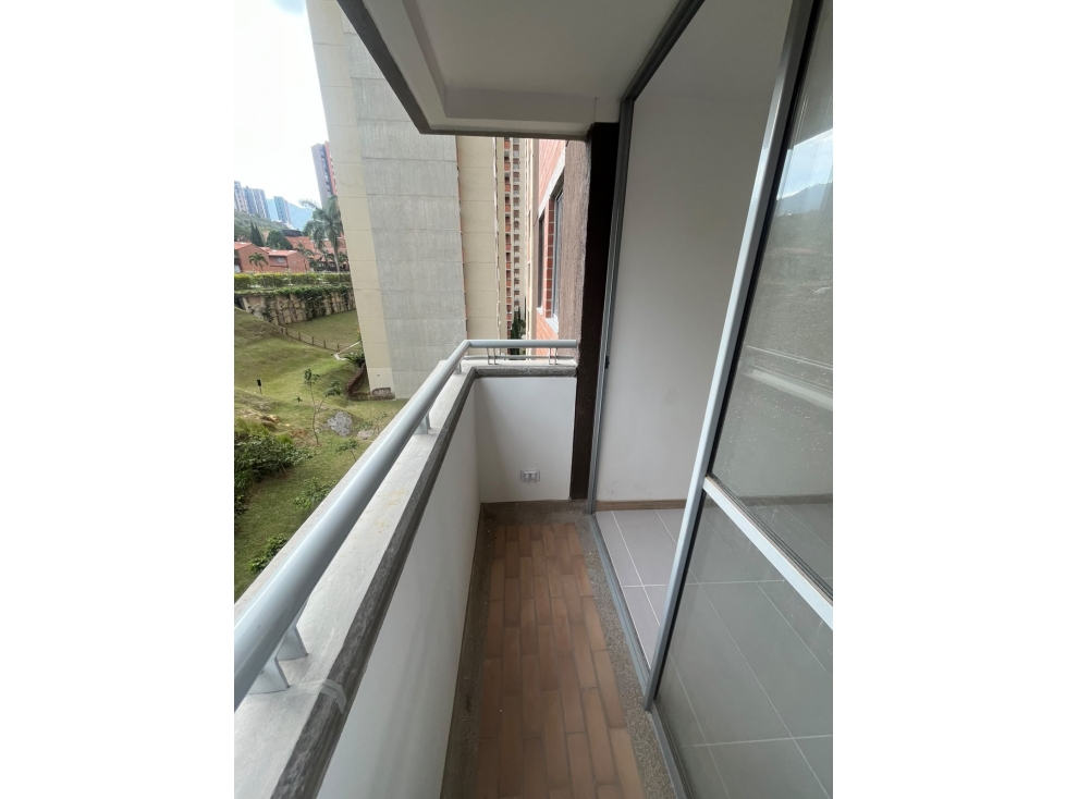 APARTAMENTO EN ARRIENDO EN CABAÑAS BELLO UNIDAD CAMINO DEL VIENTO — foto 3