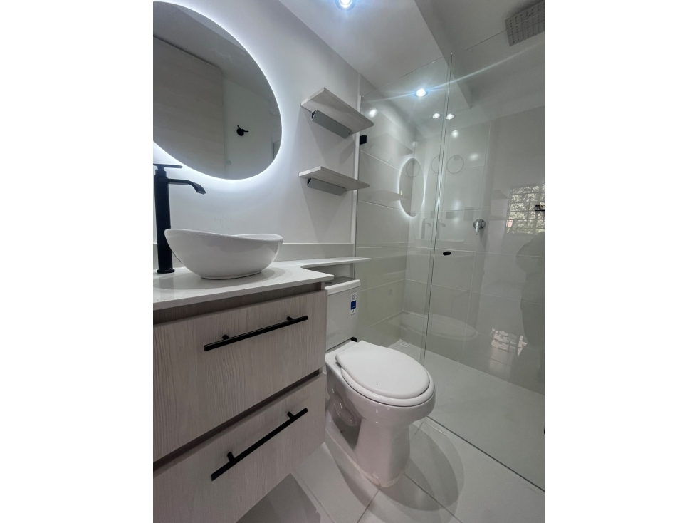 SE VENDE APARTAMENTO ENLA URBANIZACION EL BOSQUE — foto 2