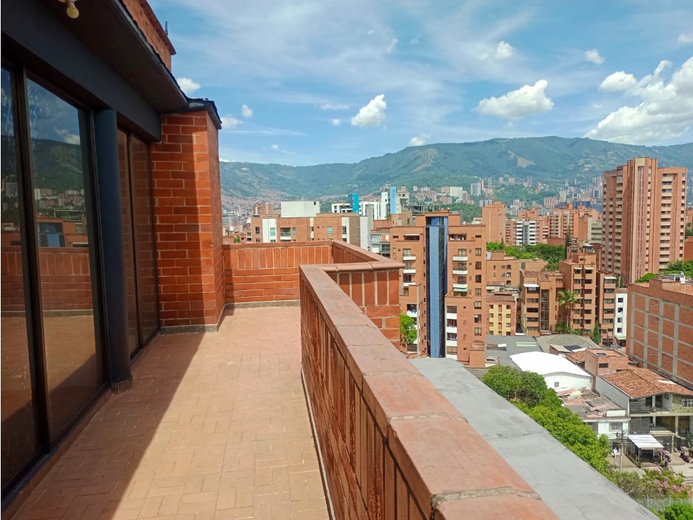 PENTHOUS EN ARRIENDO EN LAURELES - EDIFICIO VERDEZZA