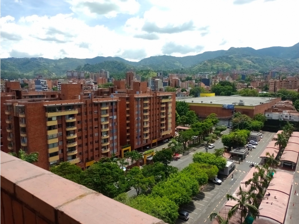 PENTHOUS EN ARRIENDO EN LAURELES - EDIFICIO VERDEZZA — foto 2