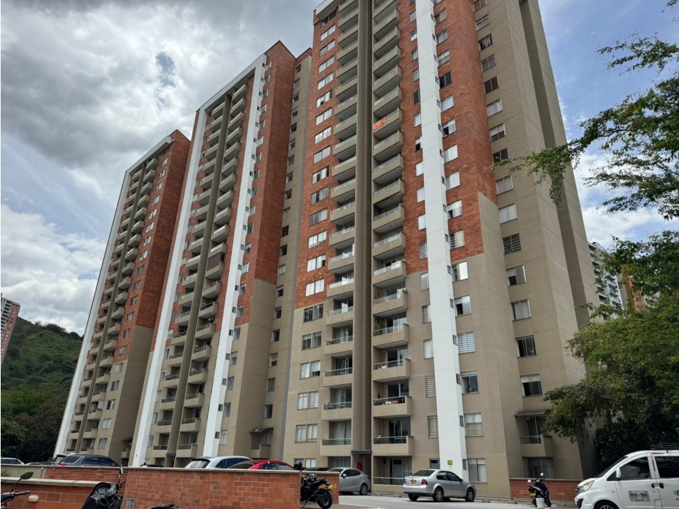 SE VENDE APARTAMENTO EN MIRADOR DE LOS BERNAL