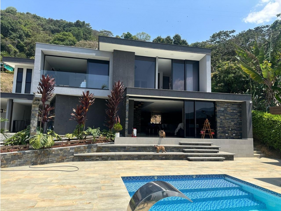 Venta de Casa finca en Copacabana