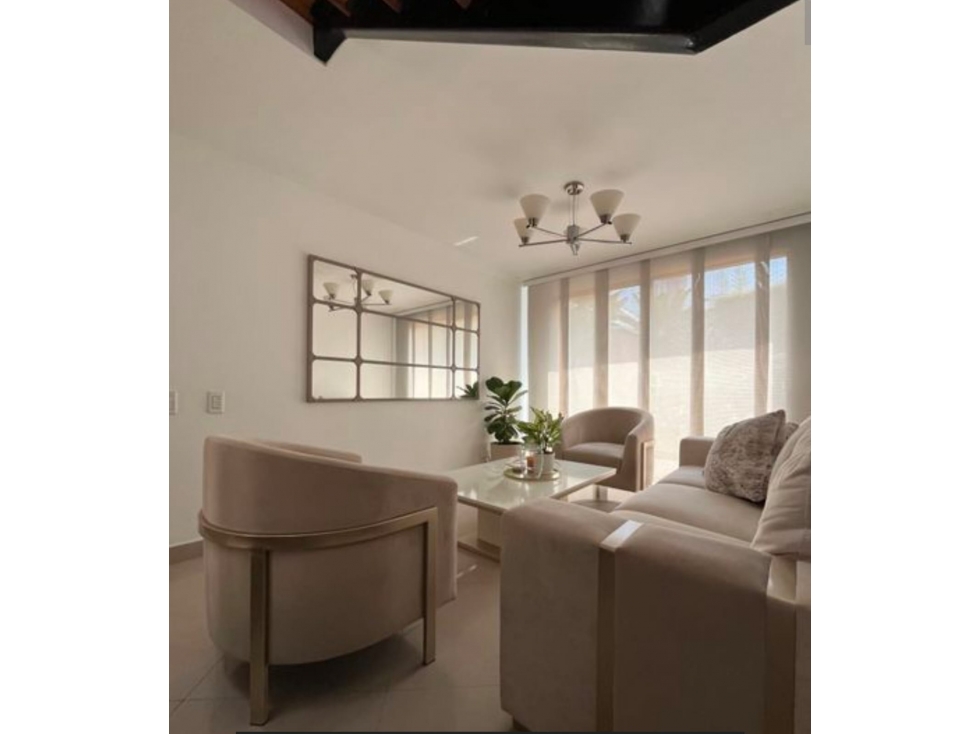 VENTA DE CASA EN CAMINO VERDE ENVIGADO