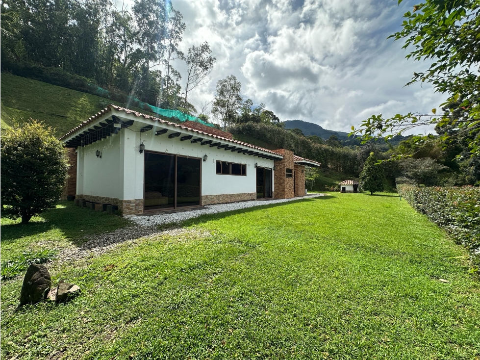 Venta de casa campestre en Envigado parte baja loma del escobero — foto 5