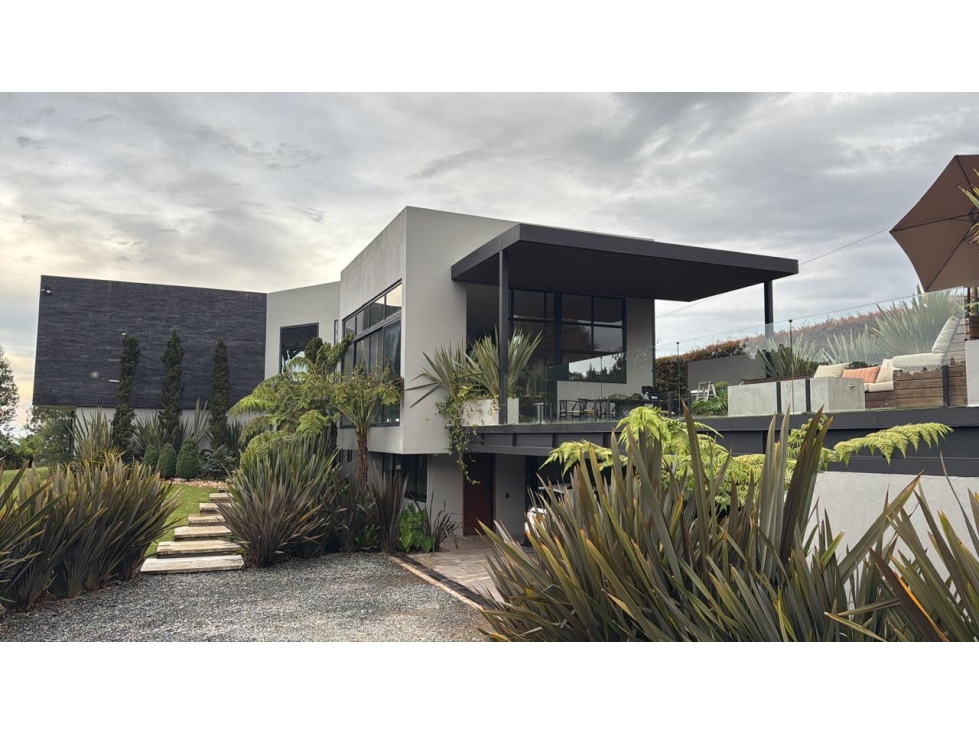 Venta de casa en Envigado Loma del escobero en unidad cerrada — foto 3