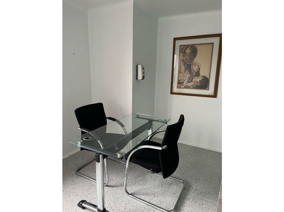 VENTA DE CONSULTORIO CLINICO EN EL POBLADO LAS VEGAS