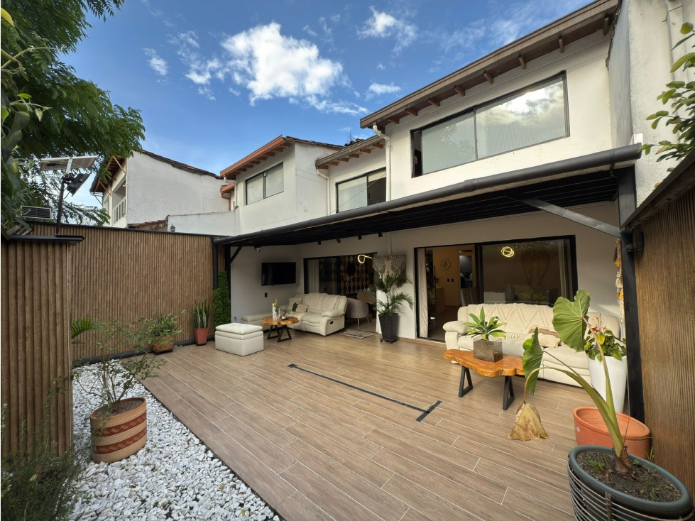 SE VENDE CASA EN EL POBLADO, LOS GONZALEZ
