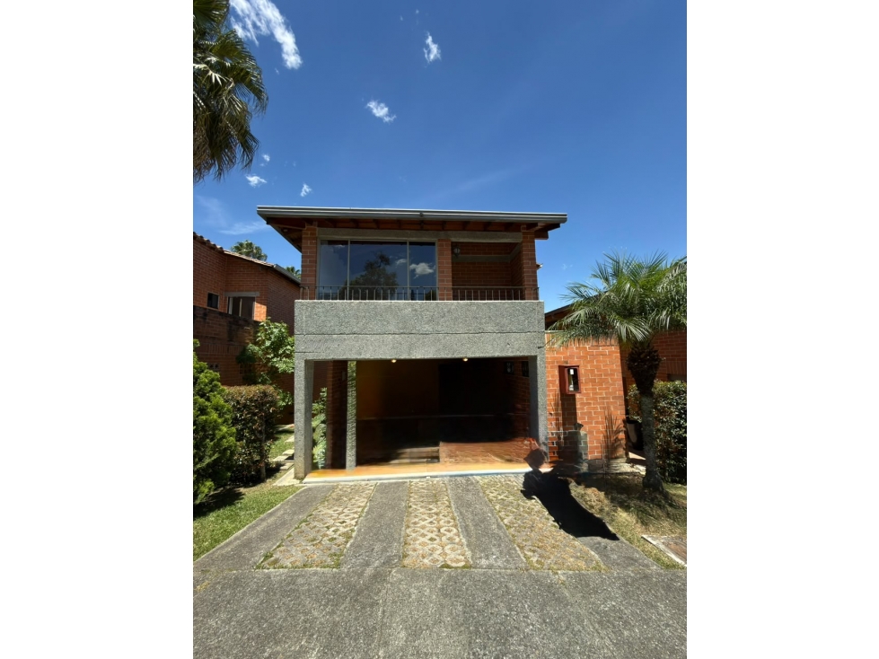 VENTA DE CASA EN ENVIGADO, LA INTERMEDIA