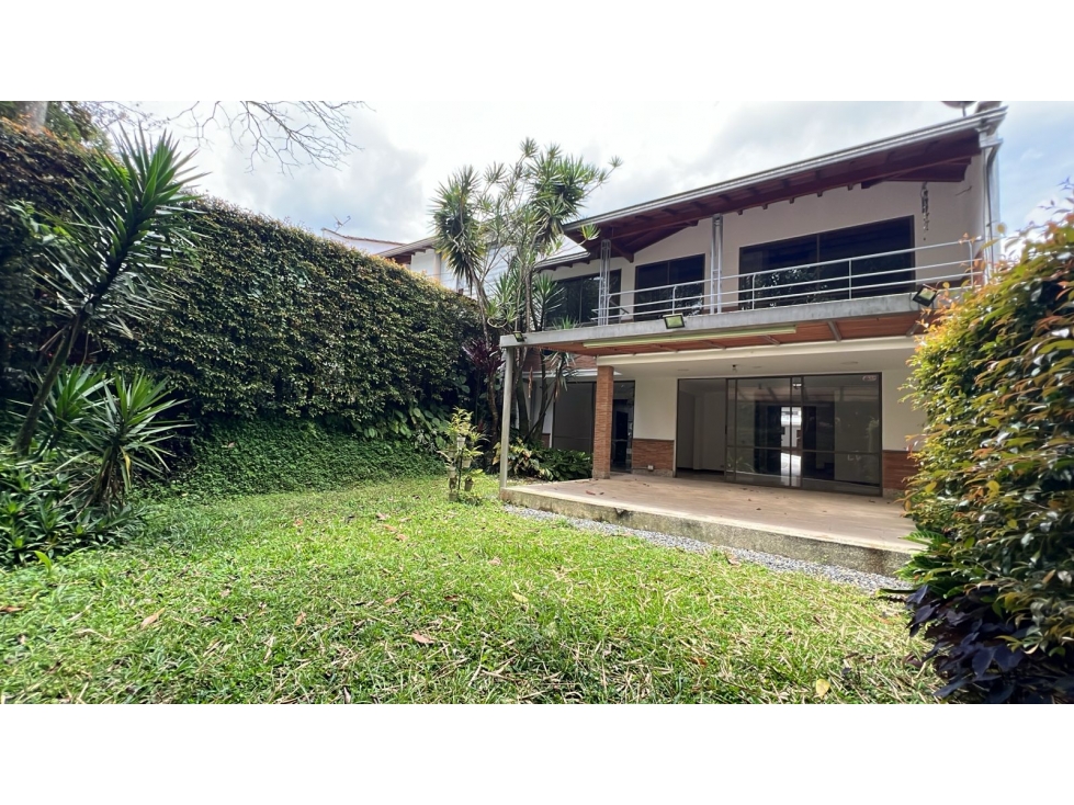 Venta de casa en Envigado, sector loma del chocho