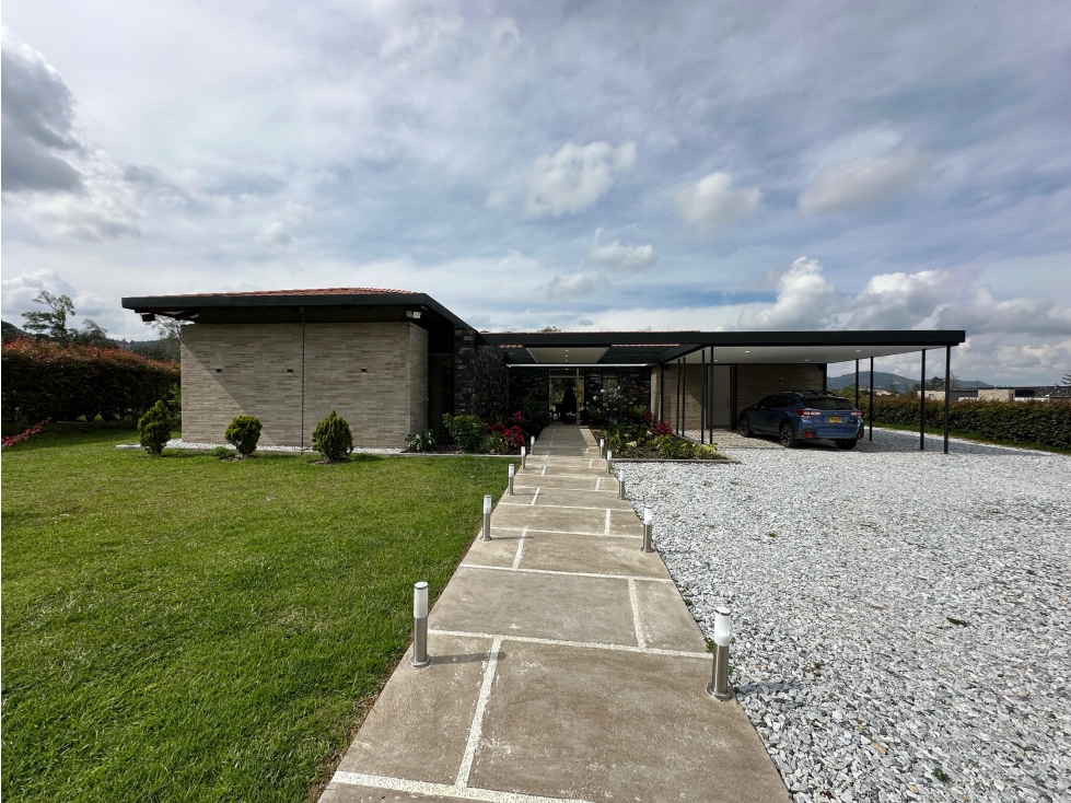 Venta de casa Campestre en la Ceja Antioquia
