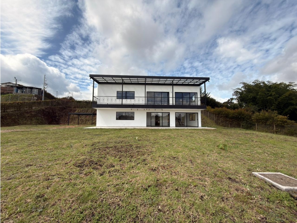 Venta de casa en Carme de Viboral, sector el Canada