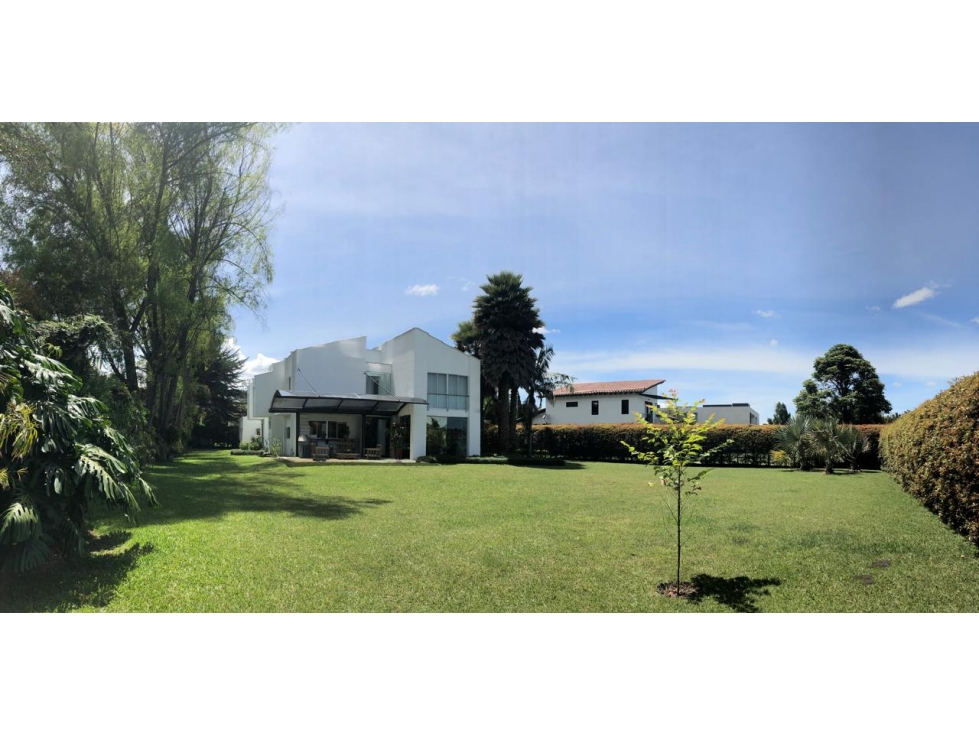 Venta de casa campestre en Llanogrande