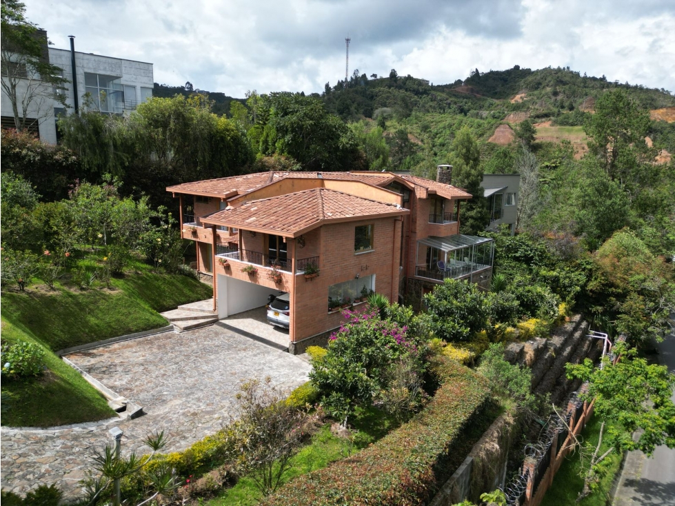 Venta de casa en Envigado loma del Escobero