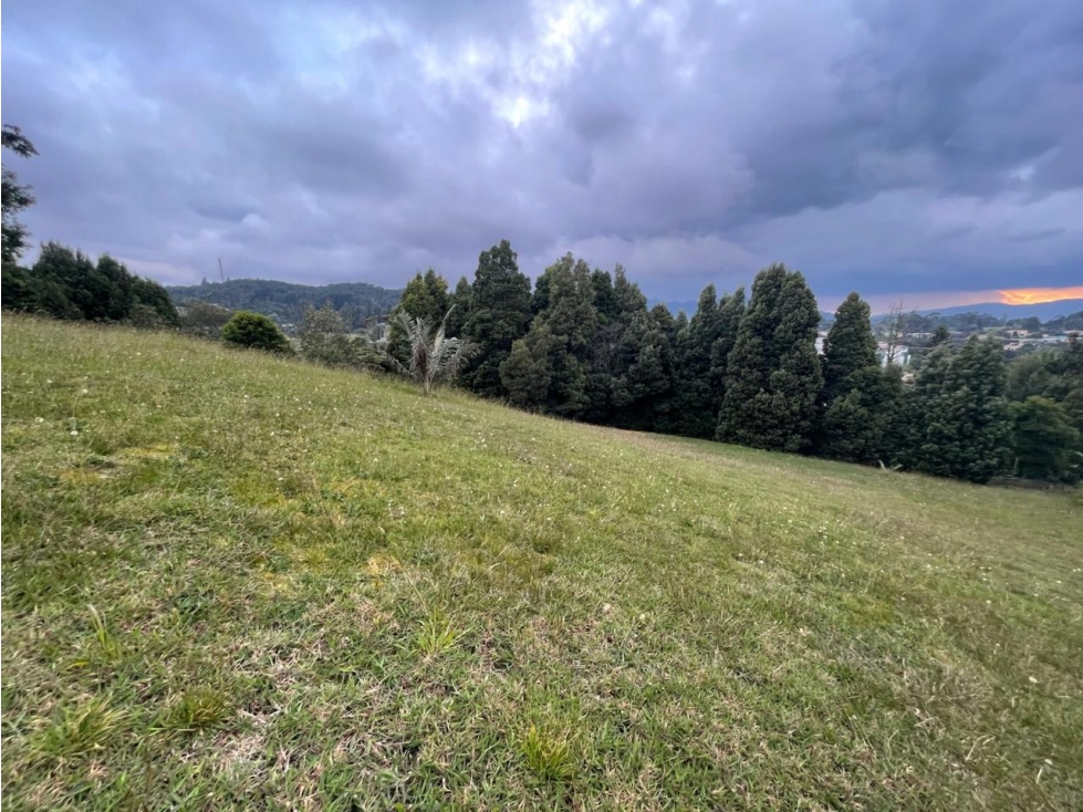 Se vende Lote en el Alto de las Palmas. — foto 3
