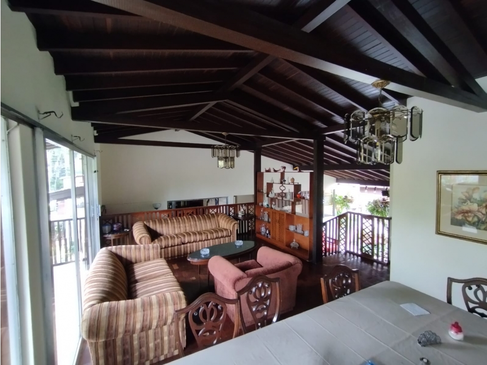 VENDO CASA LOTE MIXTURA MEDIA ALTA AV 33 — foto 2