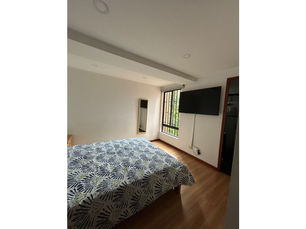 SE VENDE APARTAMENTO CON TERRAZA EN ENVIGADO, CERCA A MAYORCA — foto 2