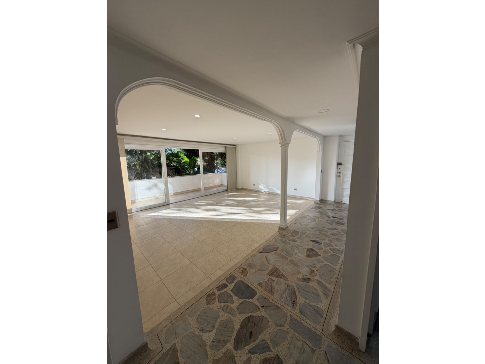 VENTA APARTAMENTO POBLADO CASTROPOL — foto 2