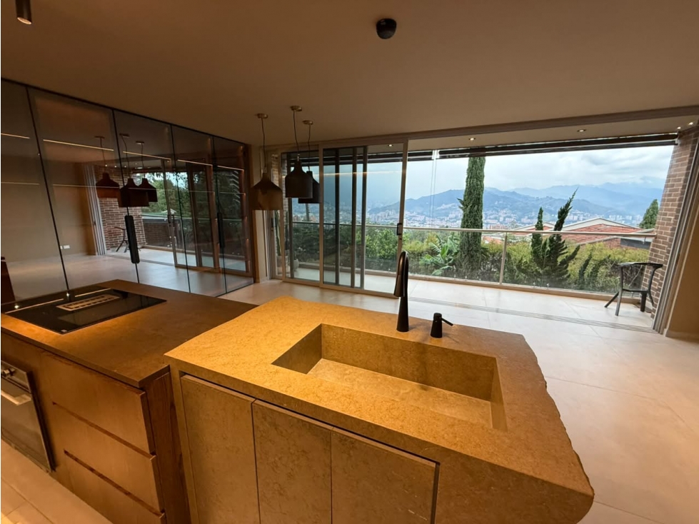 Venta de casa en Envigado Montessori — foto 2