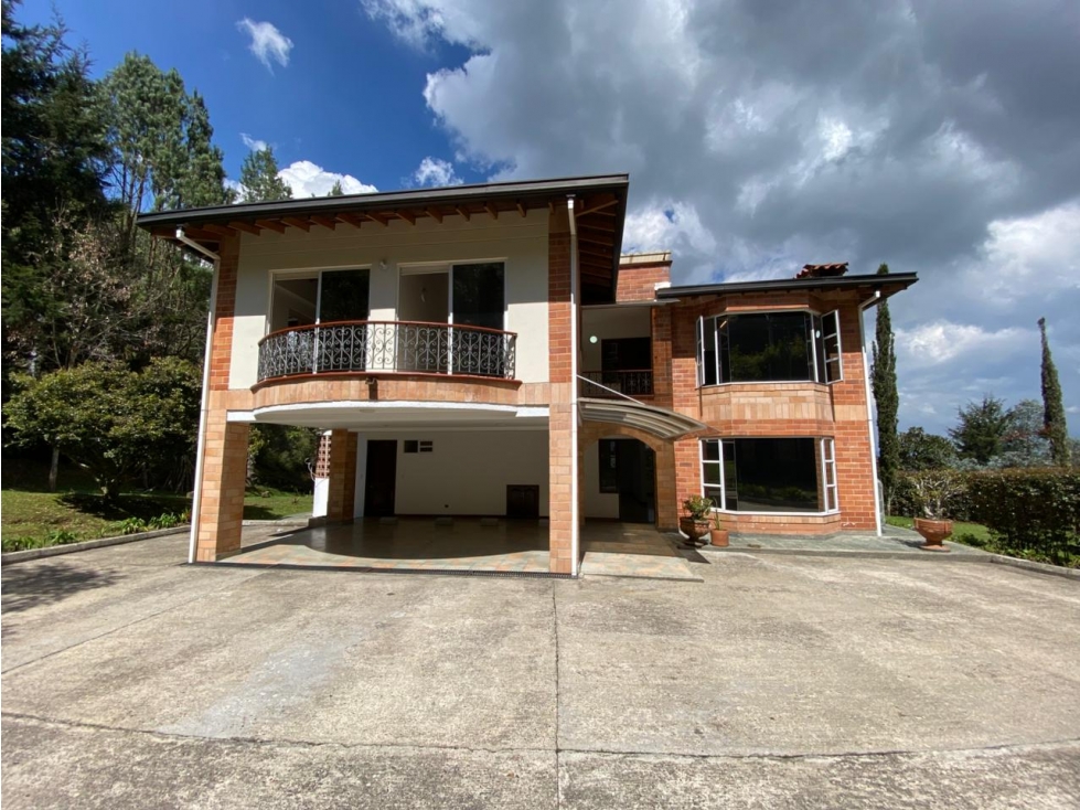 VENTA DE CASA EN Envigado LOMA DE EL ESCOBERO — foto 2