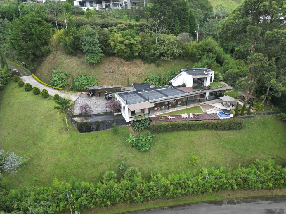 Venta de casa en las Palmas Medellín — foto 3