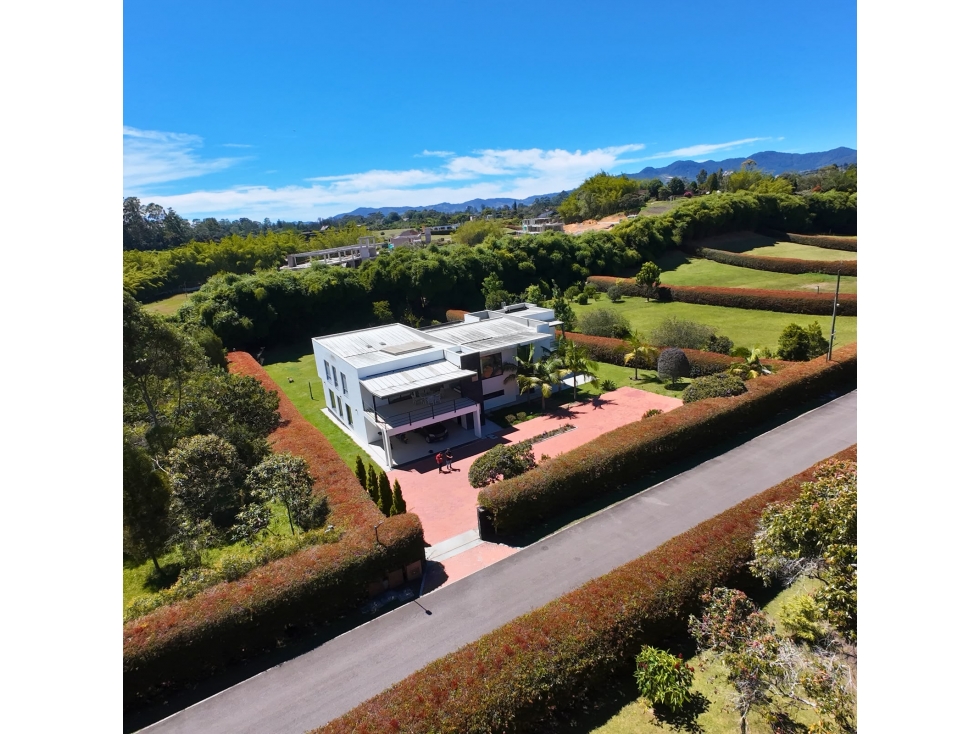 VENTA DE CASA EN LLANOGRANDE