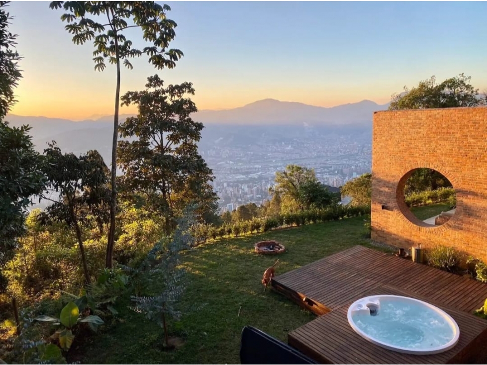 Venta de Casa Poblado las Palmas — foto 2