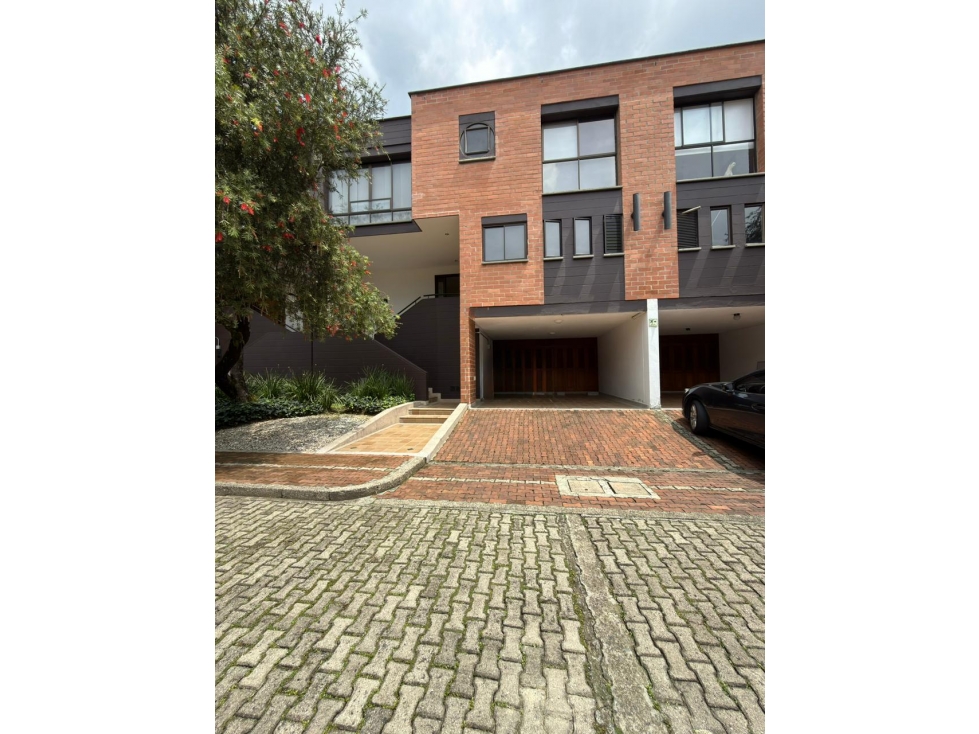 Venta de casa en el Poblado los Balsos - 1