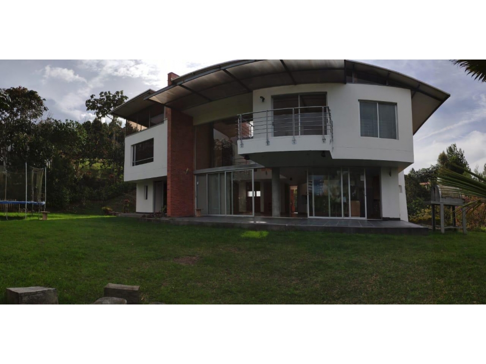 Venta de casa campestre en Envigado, loma del escobero