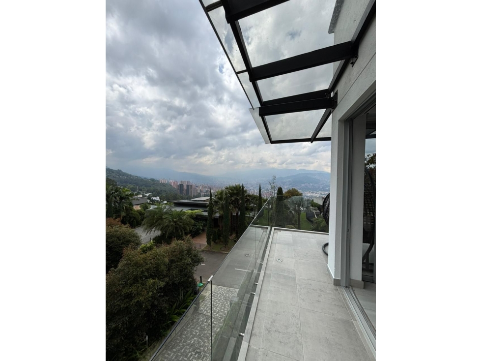 SE VENDE CASA CAMPESTRE EN LAS PALMAS, CON VISTA A LA CIUDAD — foto 3