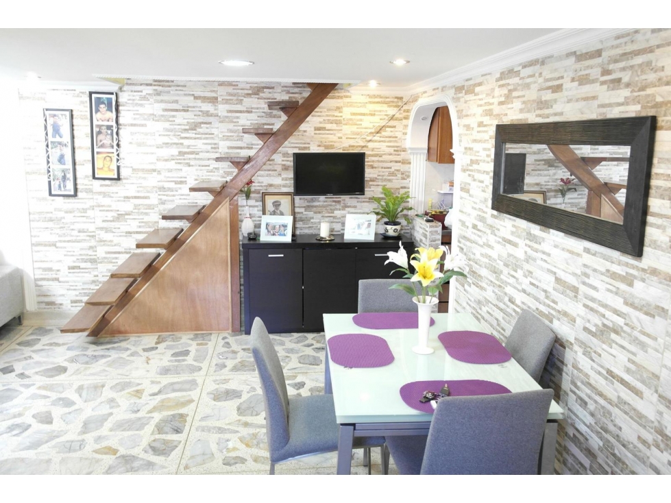 Venta de apartamento duplex en Simón Bolívar