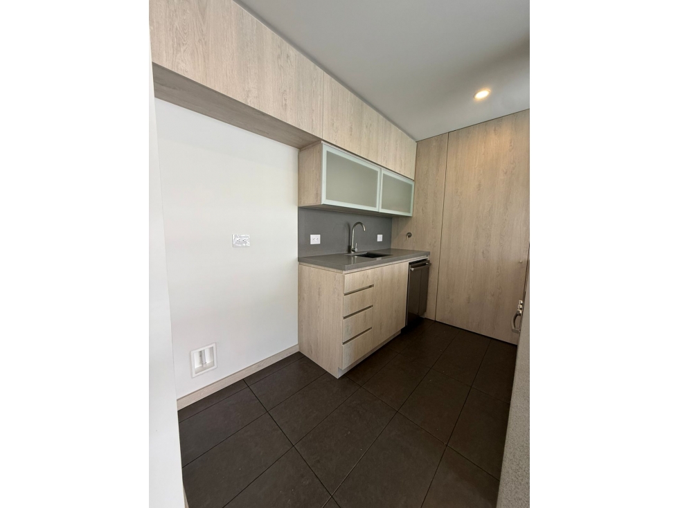 VENTA DE APARTAMENTO EN ALTOS DEL POBLADO - 6