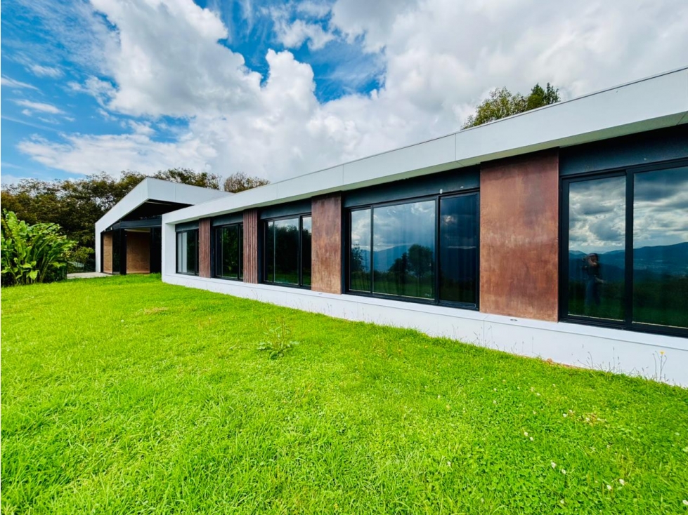 Venta de casa campestre Moderna en las Palmas
