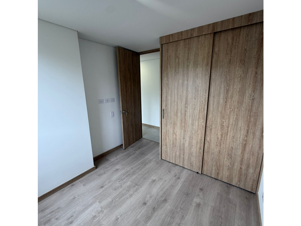VENTA DE APARTAMENTO EN SABANETA LOMA SAN JOSE PARA ESTRENAR — foto 4