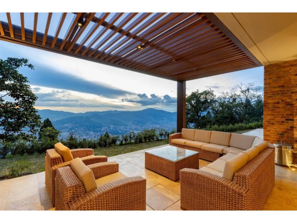 Venta de Casa Poblado las Palmas — foto 6