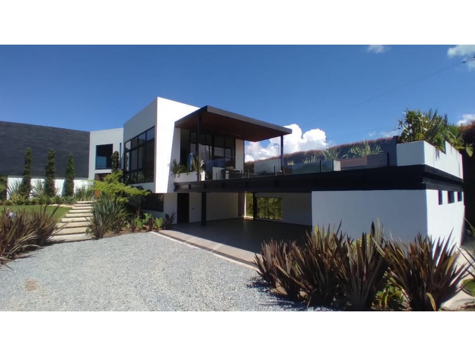 Venta de casa campestre en Envigado, alto del escobero