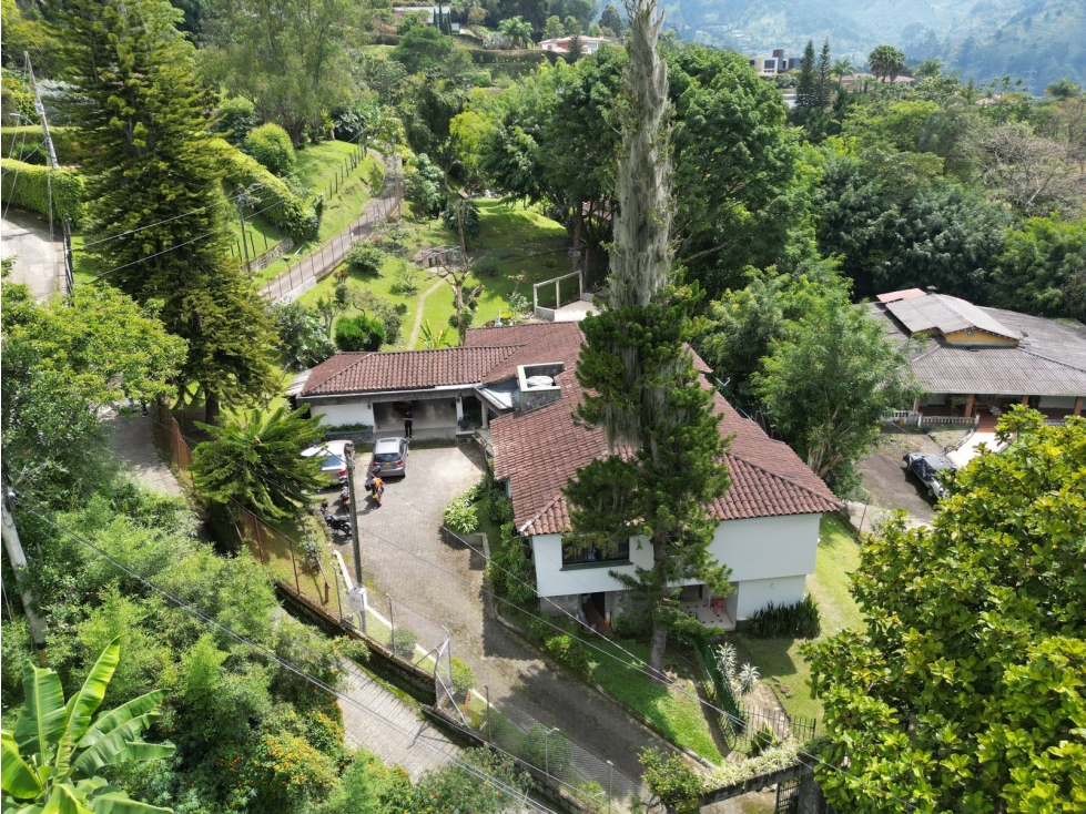 Vendo Casa Para Rentas cortas Envigado Parte baja con piscina