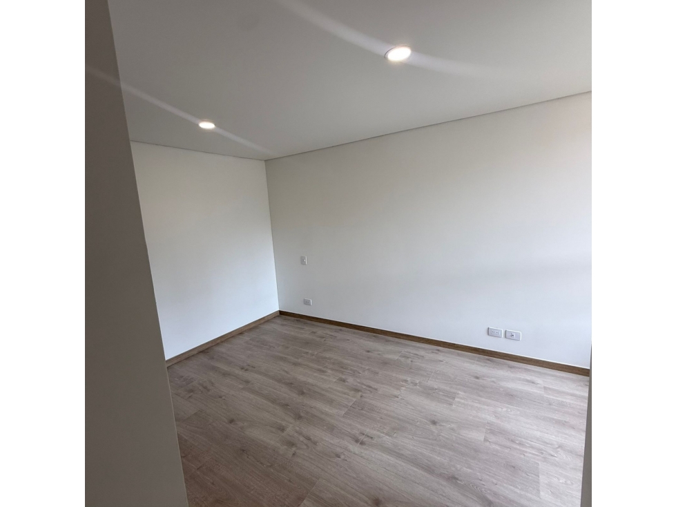 VENTA DE APARTAMENTO EN SABANETA LOMA SAN JOSE PARA ESTRENAR — foto 5