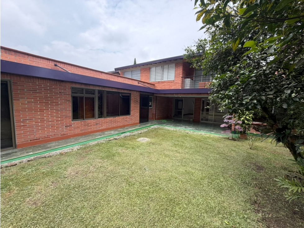 Venta de casa en Envigado Loma Del Chocho — foto 2