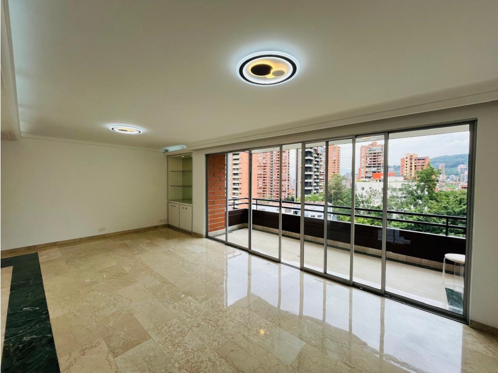 VENTA APARTAMENTO POBLADO LOS PARRA