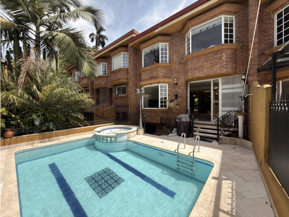 Venta de casa en Envigado Loma del Escobero — foto 2